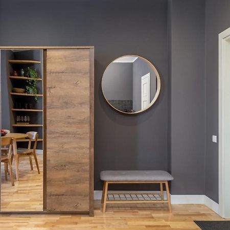 Romantic And Spacious Apartment In Riga Old Town Kültér fotó