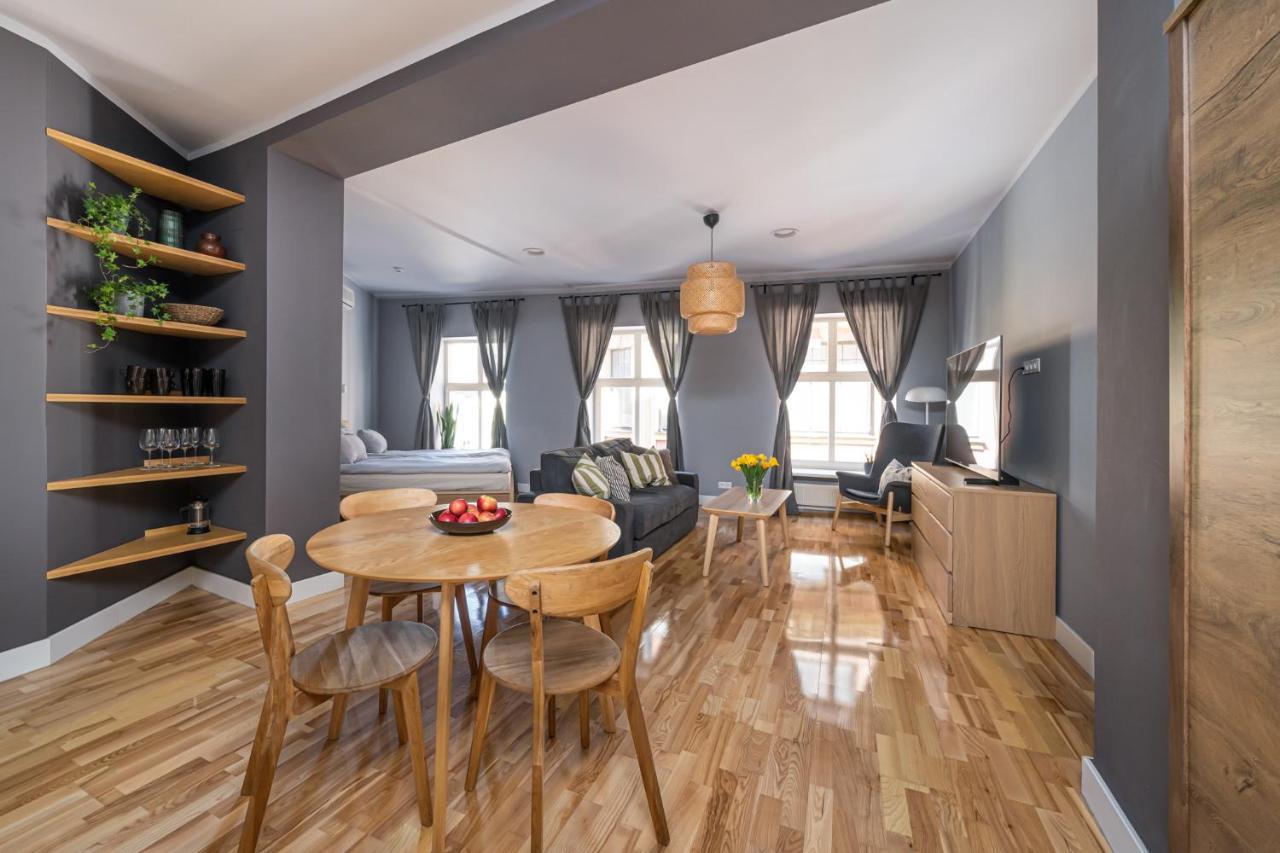 Romantic And Spacious Apartment In Riga Old Town Kültér fotó