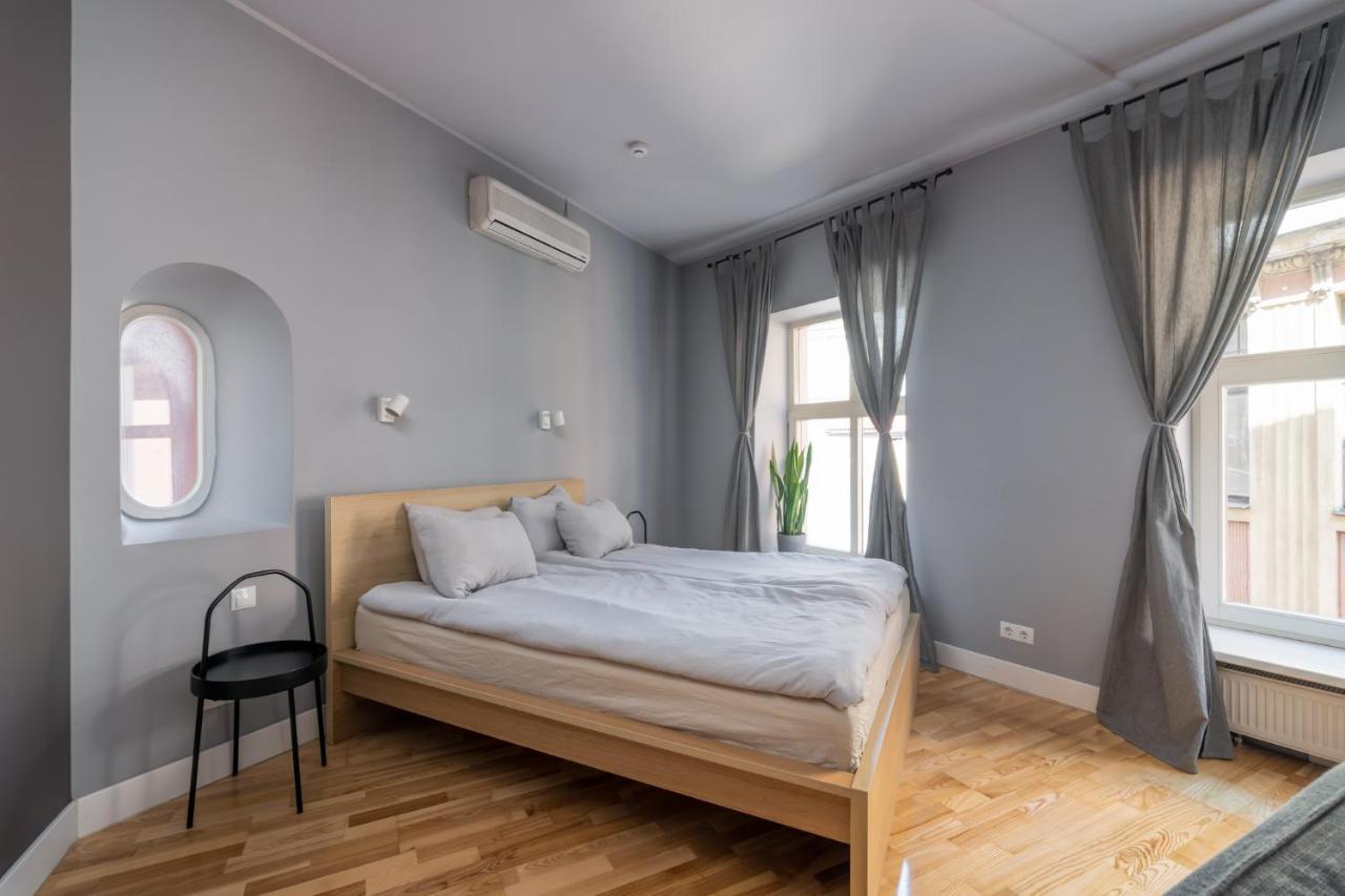 Romantic And Spacious Apartment In Riga Old Town Kültér fotó